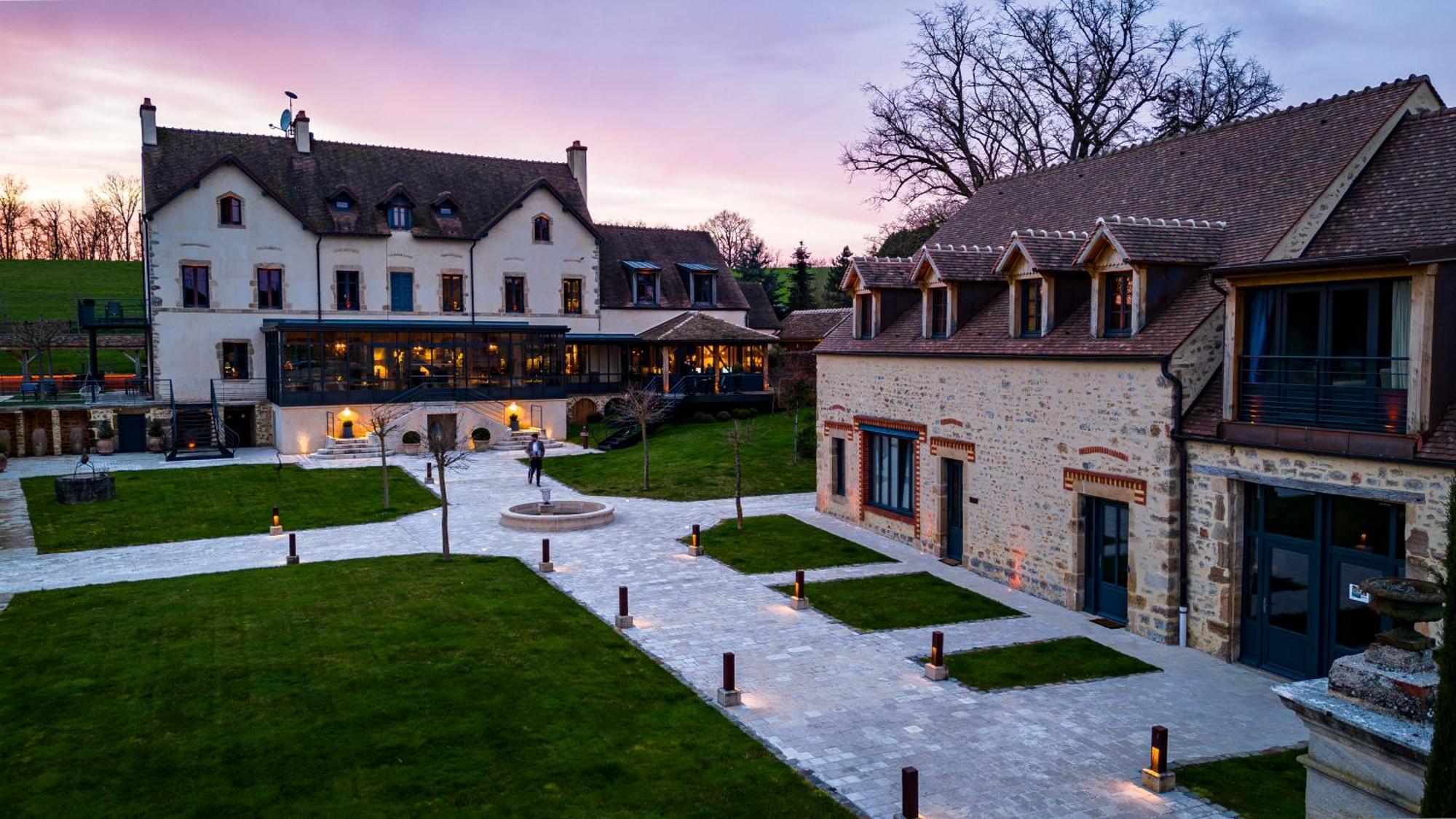 Domaine De Rymska & Spa - Relais & Chateaux Saint-Jean-de-Trézy エクステリア 写真