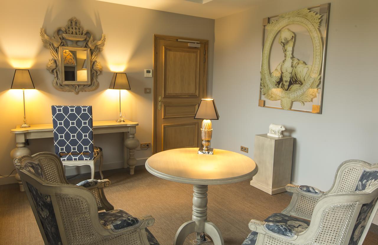 Domaine De Rymska & Spa - Relais & Chateaux Saint-Jean-de-Trézy エクステリア 写真