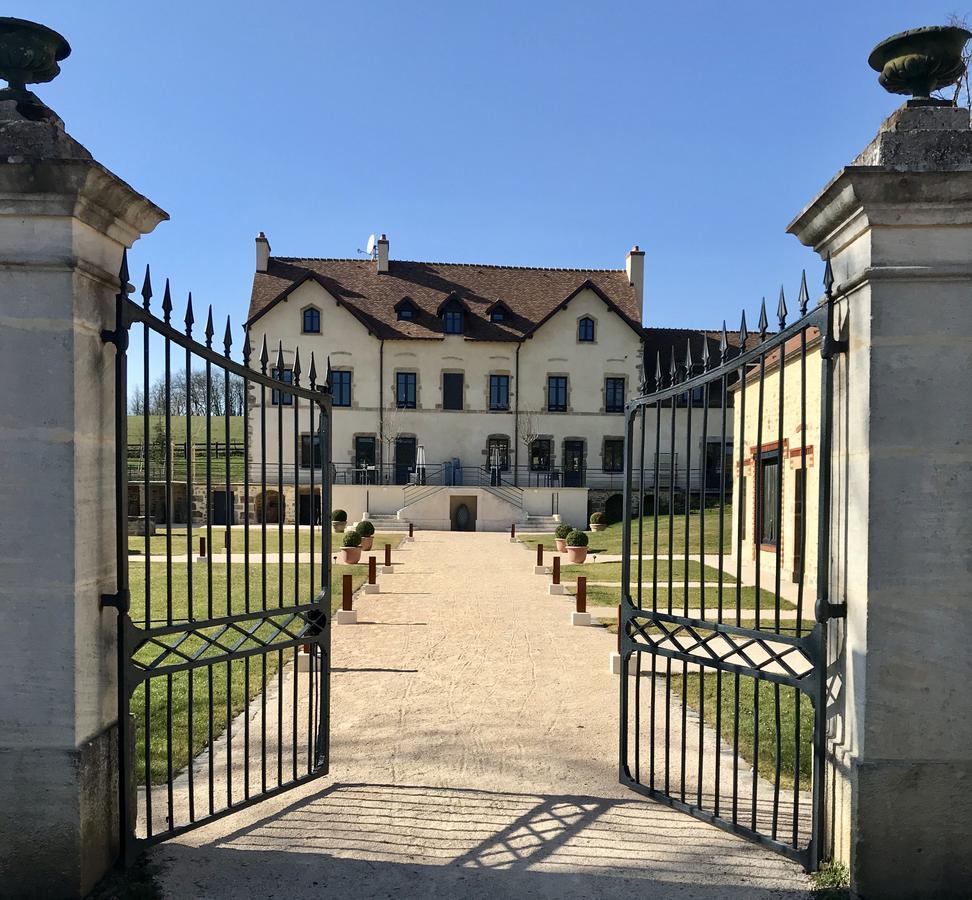Domaine De Rymska & Spa - Relais & Chateaux Saint-Jean-de-Trézy エクステリア 写真