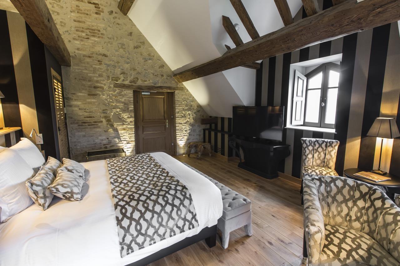 Domaine De Rymska & Spa - Relais & Chateaux Saint-Jean-de-Trézy エクステリア 写真